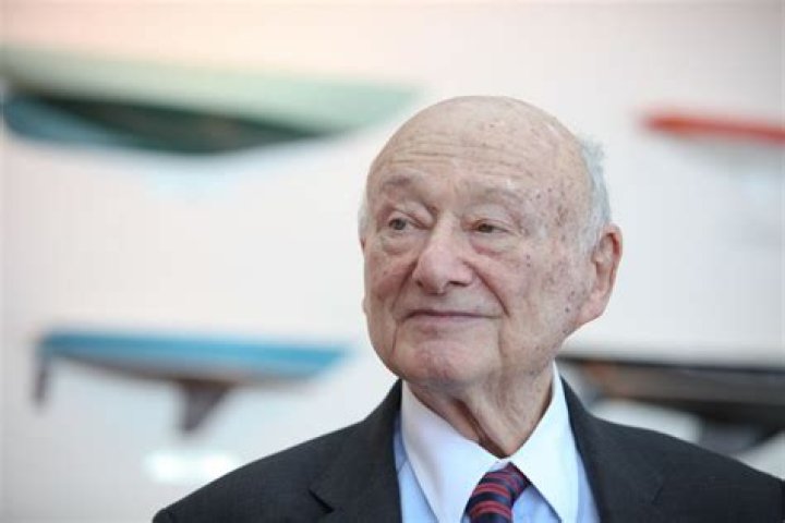 130201061821 ed koch 01