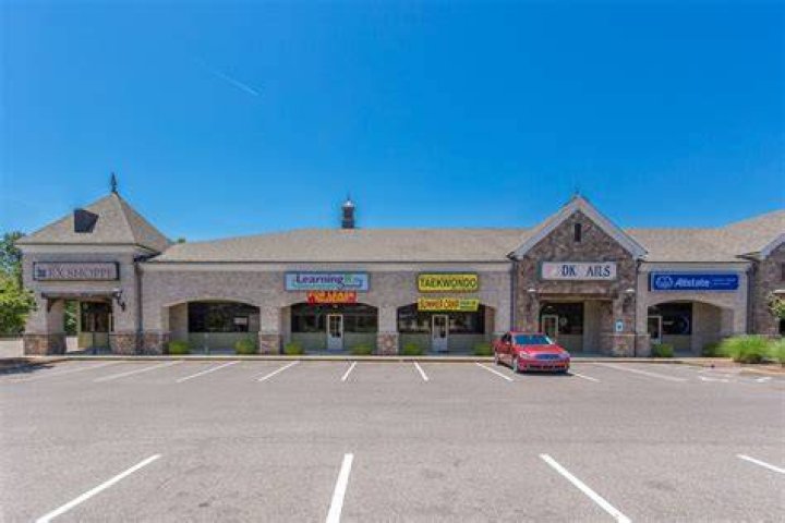 3315 Hacks Cross Rd, Memphis, TN 38125