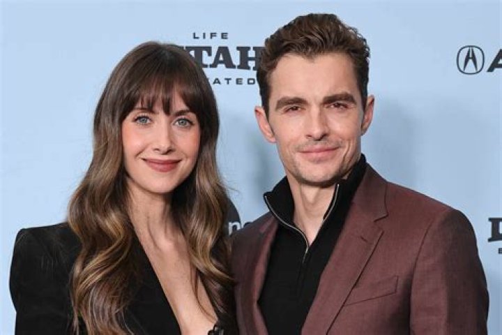 Alison Brie Age, Height, Husband, Net Worth, Measurements