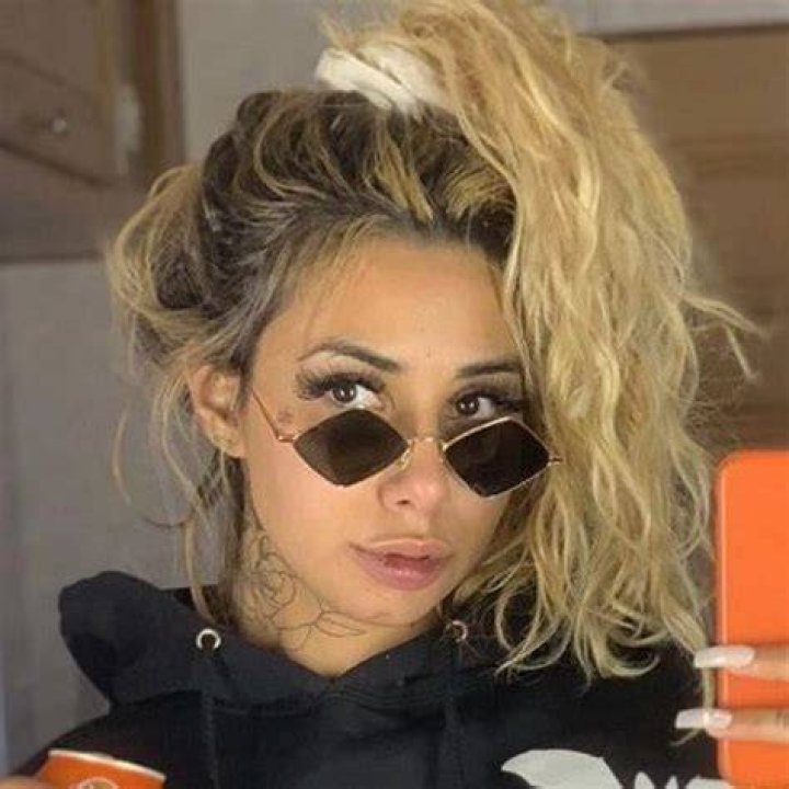 Ally Lotti 