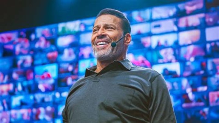 An image of Tony Robbins