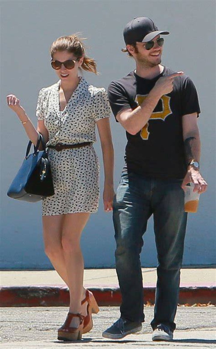 Anna Kendrick Steps Out With Boyfriend Ben Richardson in Hawaii &mdash; See