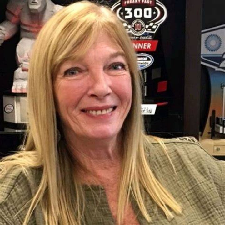 Brenda Lorraine Gee What Happened To Dale Earnhardt's Exwife? Dicy