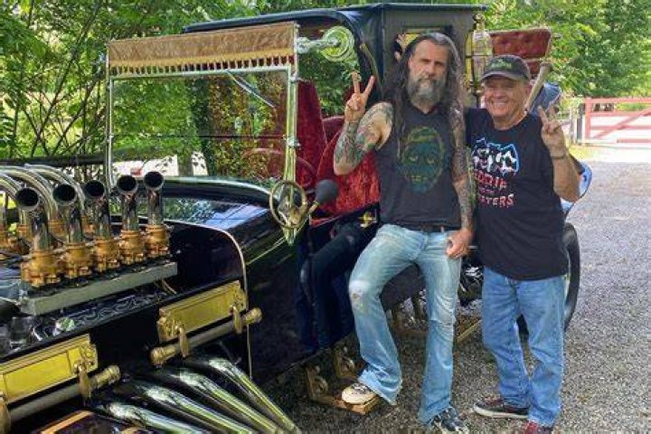Butch Patrick 2024 Wife, net worth, tattoos, smoking & body facts Taddlr
