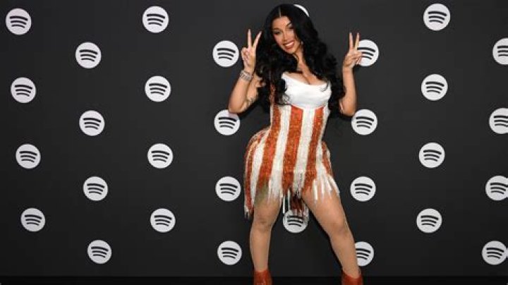 Cardi B's Smile Makeover Cardi b, Smile makeover, Celebrity prom photos