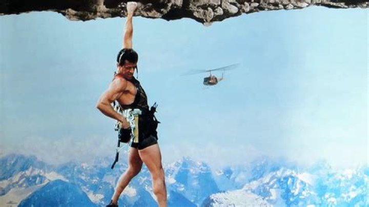 Cliffhanger in the Keys / Denzel Washington is riveting as conflicted