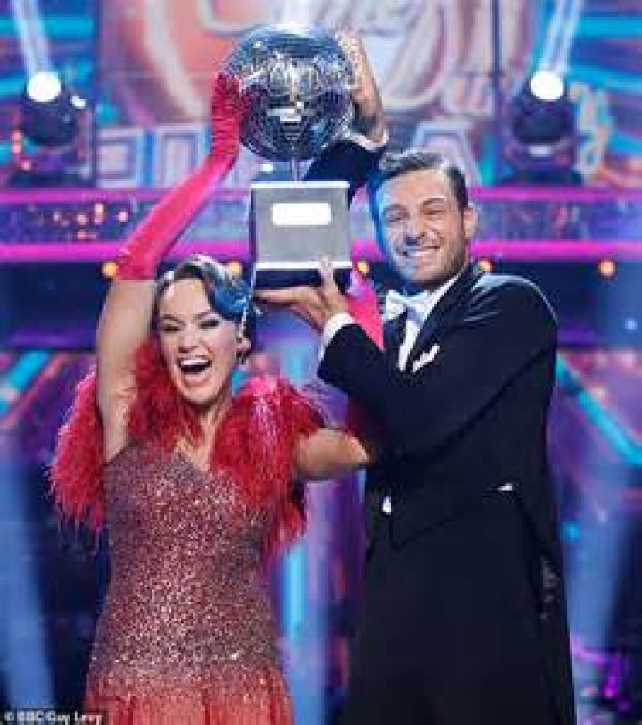 Coronation Street&rsquo;s Ellie Leach celebrates birthday in glam party with