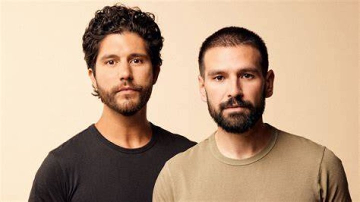Dan + Shay's Shay Mooney Shares Motivation for His 50Lb. Weight Loss