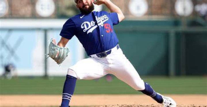 Dodgers News Alex Vesia Gets Engaged To Kayla Howard