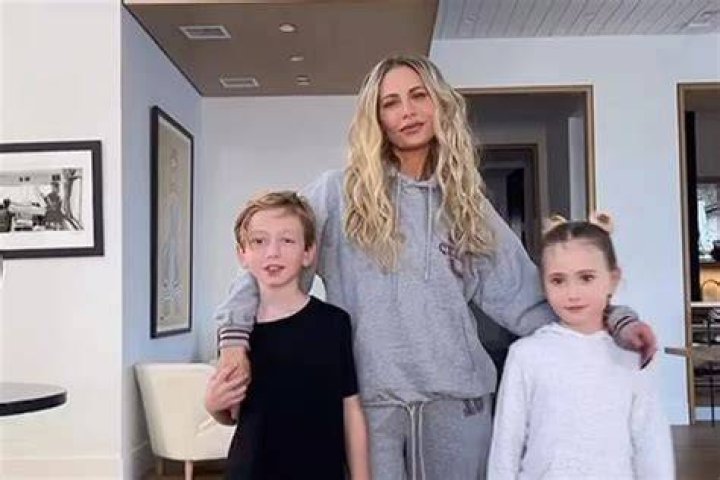 Dorit Kemsley and Kids Have Breakfast in Bed The Daily Dish