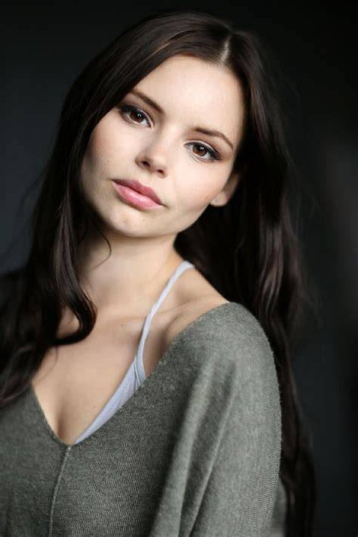 Eline Powell photo gallery 20 high quality pics ThePlace