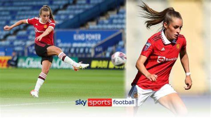 Ella Toone Man Utd Women alltime leading goalscorer signs contract