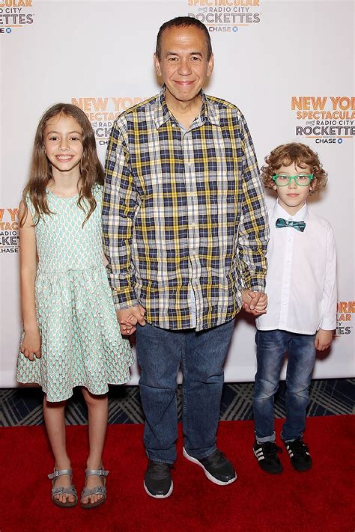 Gilbert Gottfried&rsquo;s Family Photos With Wife Dara Kravitz, 2 Kids