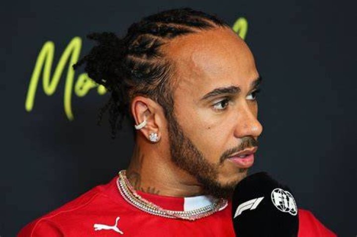 Hamilton has never voted, says actors 'have no qualifications