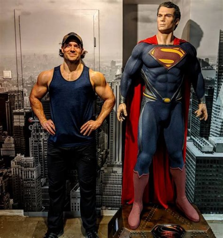 Henry Cavill Height, Weight, Body Measurements.