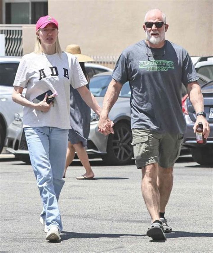 How Tall is Erika Jayne? Splatterly