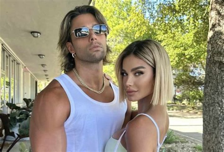 &iexcl;Amarre y todo! Aleska G&eacute;nesis le hace brujer&iacute;a a Nicky Jam para