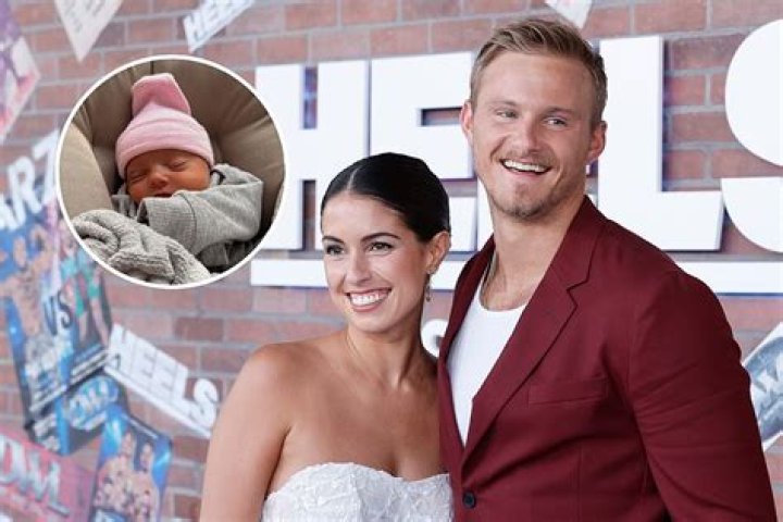 Inside Alexander Ludwig And Wife Lauren Ludwig&rsquo;s Married Life