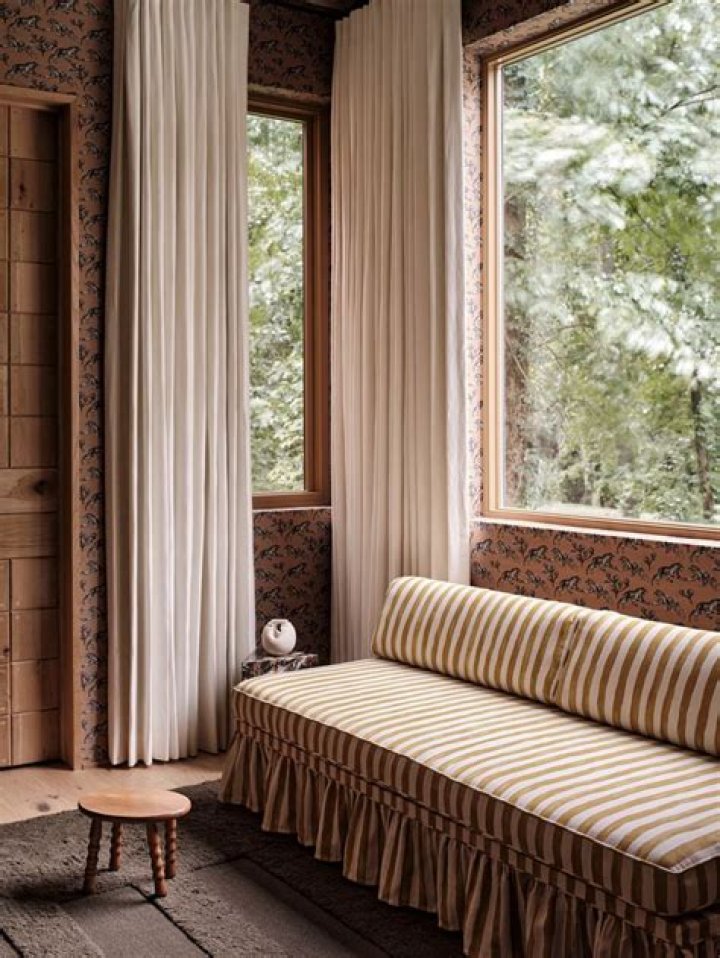Inside Designer Sarah Sherman Samuel&rsquo;s Grand Rapids Home Jenni Kayne
