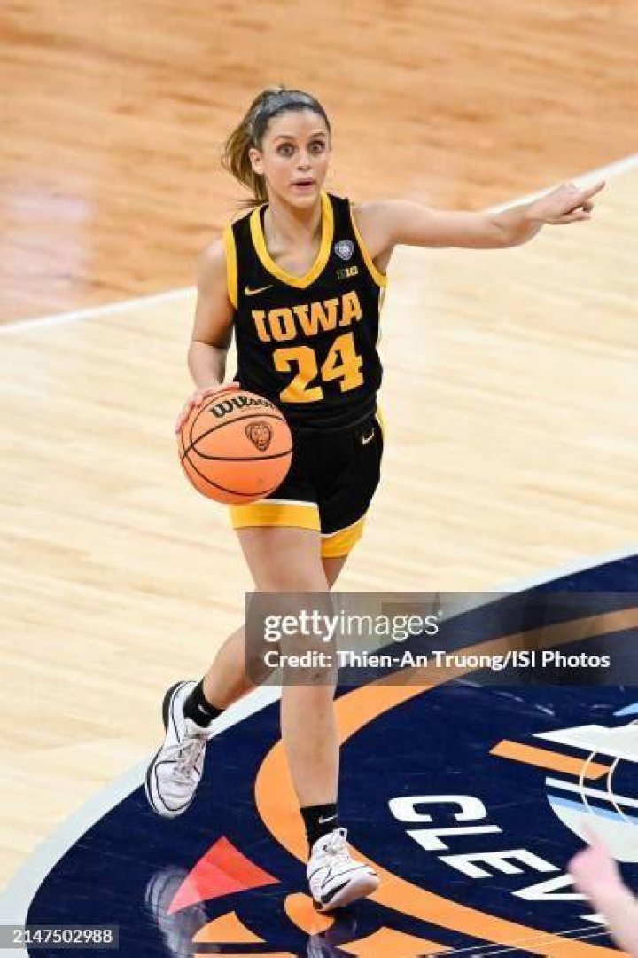 Iowa Basketball Hawkeyes&rsquo; Gabbie Marshall on breakout watch list