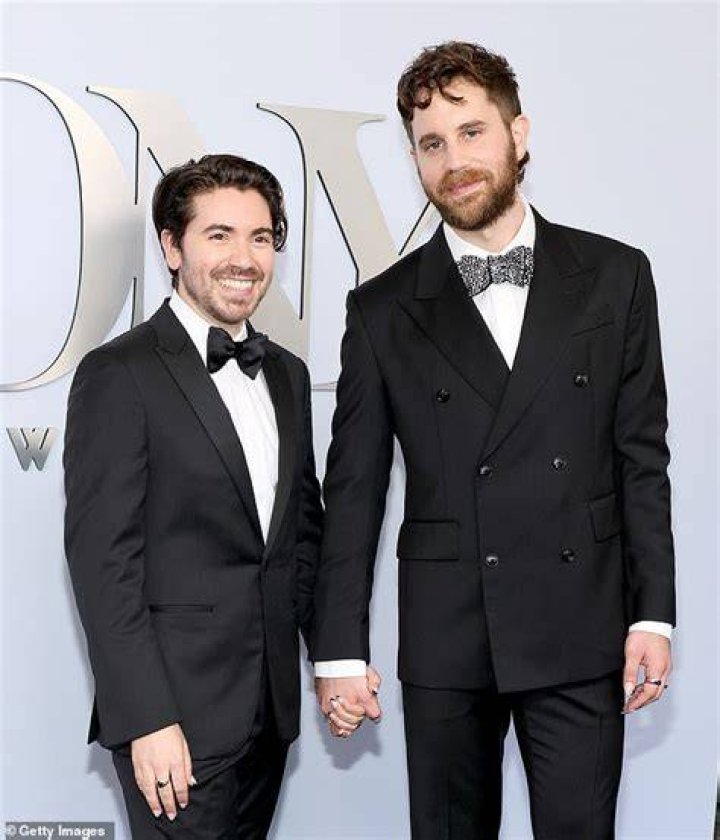 &iquest;Noah Galvin es transg&eacute;nero? Su sexualidad