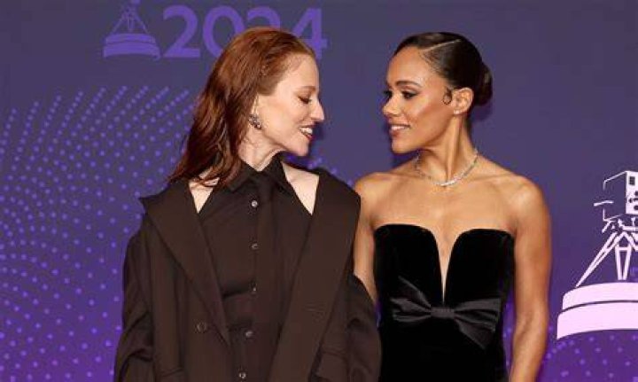 Is Alex Scott gay and does she have a partner?