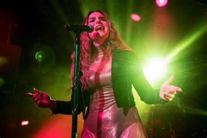 JoJo says she was put on a 500calorie a day diet aged 18