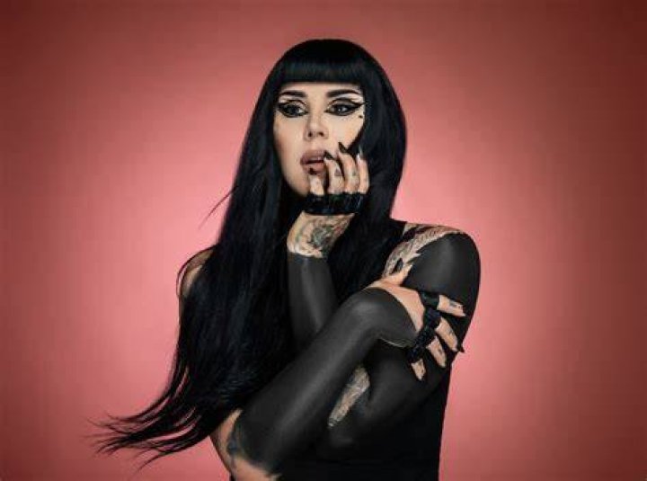 Kat Von D Unleashes Cathartic New Music Video for “Fear You” mxdwn Music