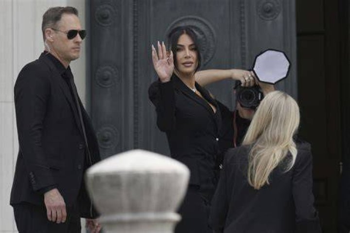 Kim Kardashian se declara no primeiro anivers&aacute;rio de Chicago West E! News