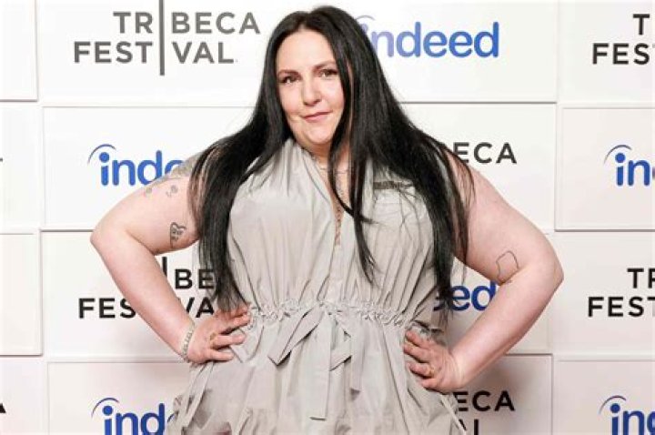 Lena Dunham's Favorite Comfort Reads Radical Reads