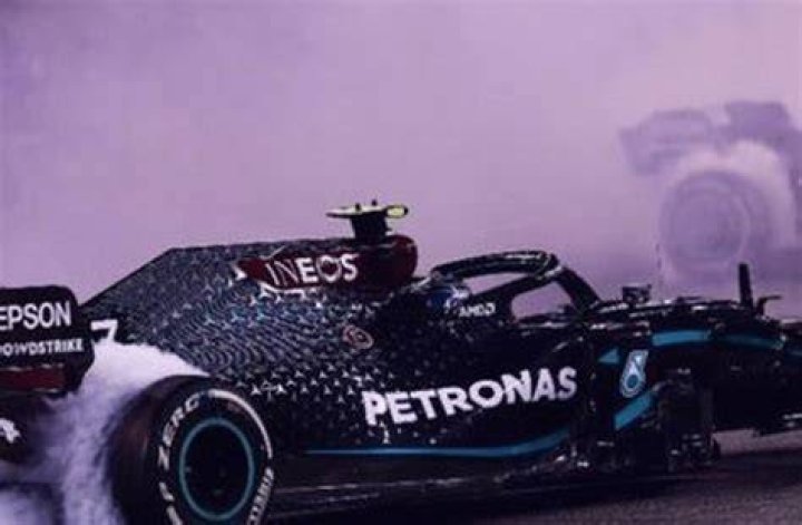 Lewis Hamilton’s Call for AI in Formula 1 A Deep Dive phill.ai
