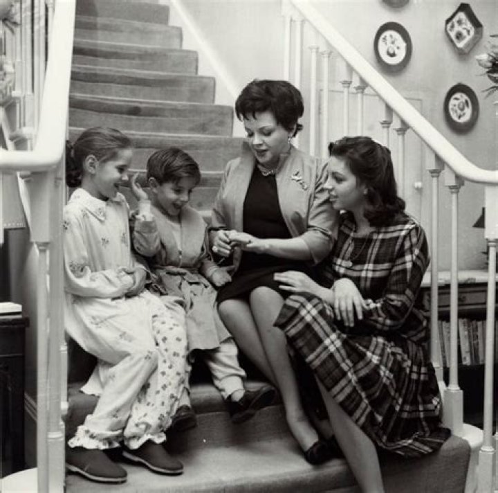 Liza Minnelli and Lorna Luft Talk About Mom Judy Garland's Legacy