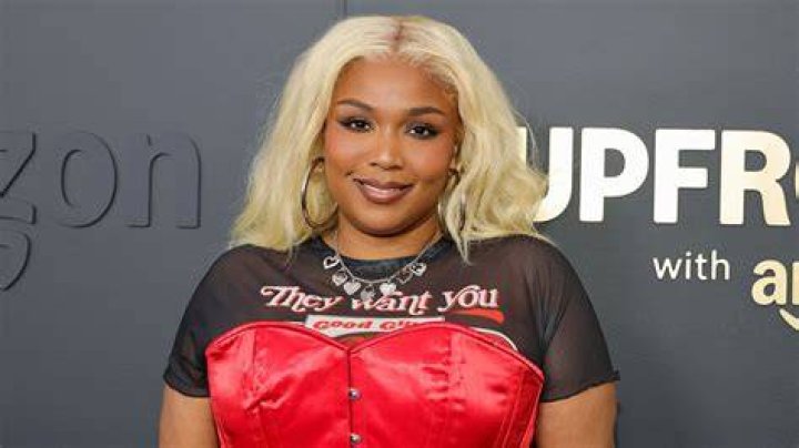 Lizzo's Mystery Boyfriend Revealed to Be Actor Myke Wright