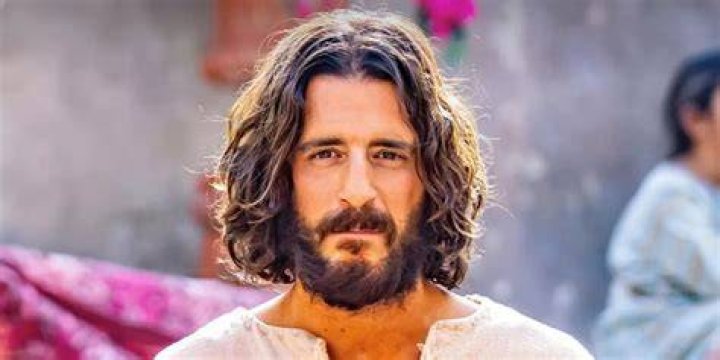 &lsquo;Chosen&rsquo; actor Jonathan Roumie posts video 'pope assembly Jesus