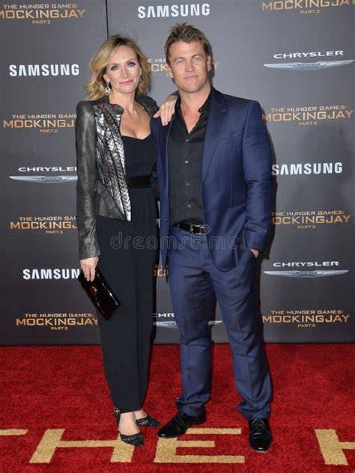 Luke Hemsworth & wife Samantha Hemsworth Kill Me Three Times Film