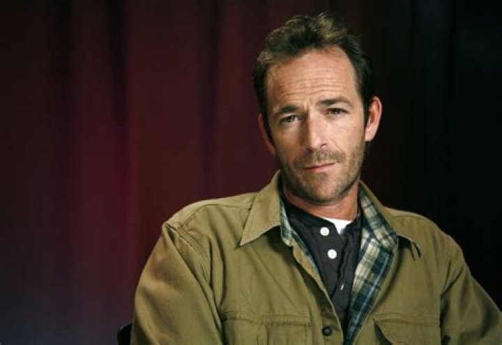 Luke Perry &lsquo;Riverdale&rsquo; Creator Talks Dealing With The Actor&rsquo;s Death