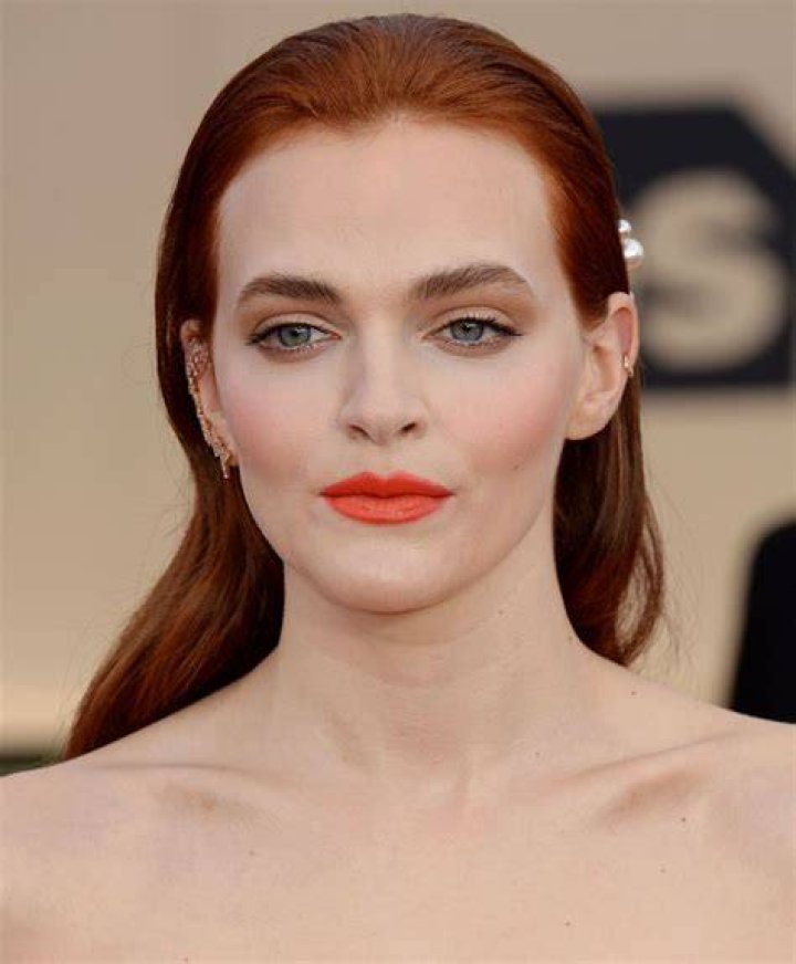 Madeline Brewer 2018 SAG Awards in LA &bull; CelebMafia