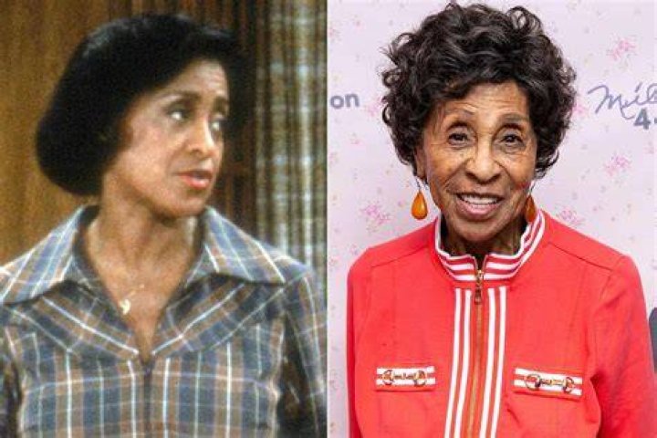 Marla Gibbs Has Only One Grown Up Daughter Angela, See What Is He Doing