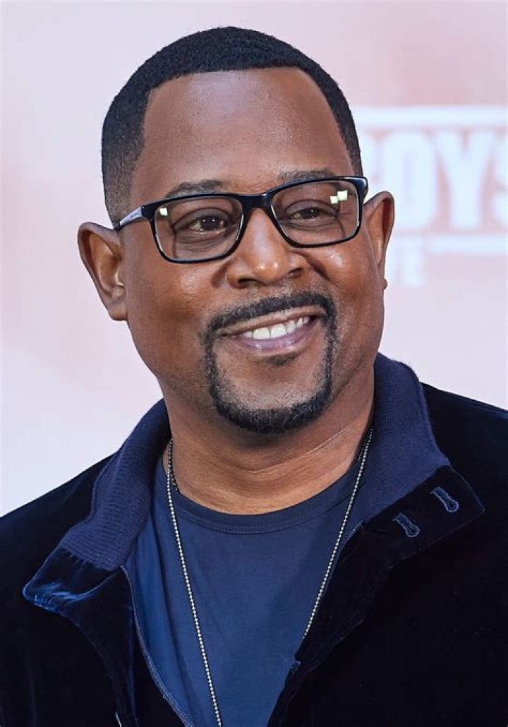 Martin Lawrence's Eldest Daughter Jasmin Flaunts Her Curves in a Black