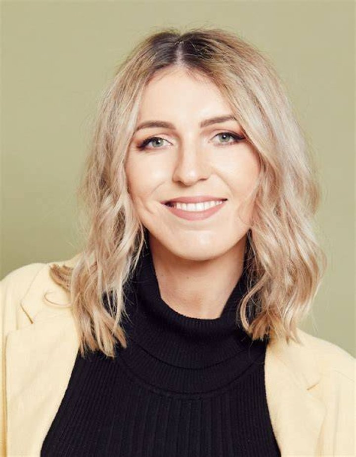 Melanie Bracewell Celebrity Speakers