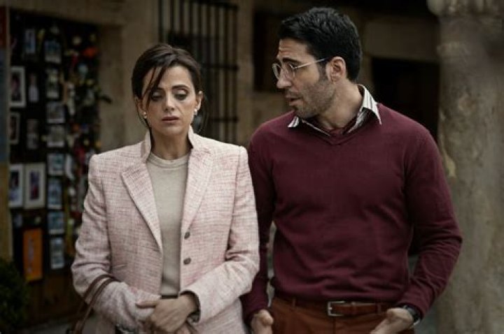 Miguel &Aacute;ngel Silvestre lo ense&ntilde;a todo sin censura por error en un v&iacute;deo