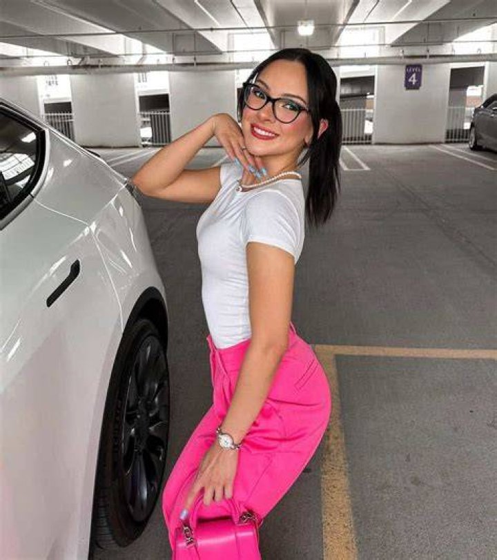 Milan Mirabella Leaked &raquo; FreakToFit