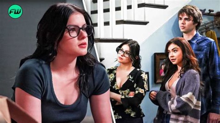 Modern Family star Ariel Winter looks glamorous in a green gown at