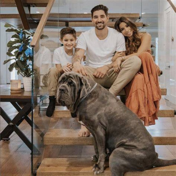 Nick Castellanos&rsquo; wife calls out Phillies fans on Twitter
