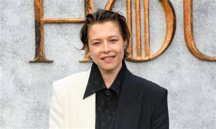 Openly Gay & NonBinary Actor Zoe Terakes Bio Age, Height, Net Worth