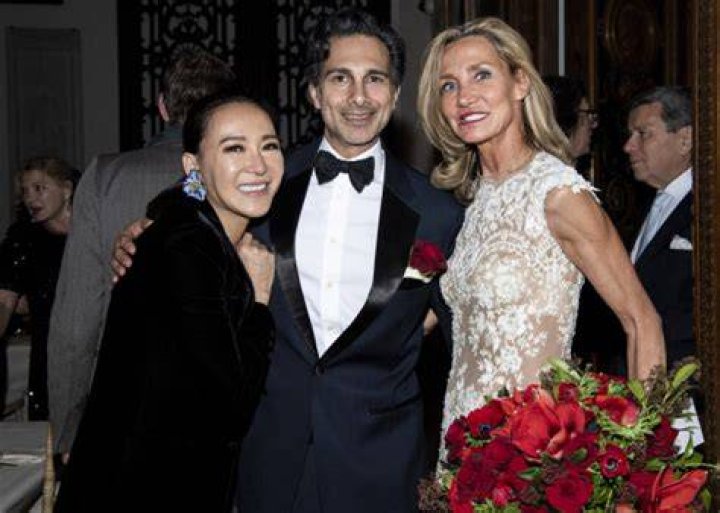 Photo Cindy Chao, Amin Jaffer et Marie Moatti assistent &agrave; la soir&eacute;e