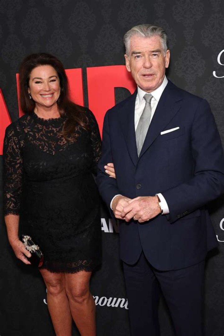 Pierce Brosnan y Keely Shaye Smith 26 aniversario de boda Foto 1