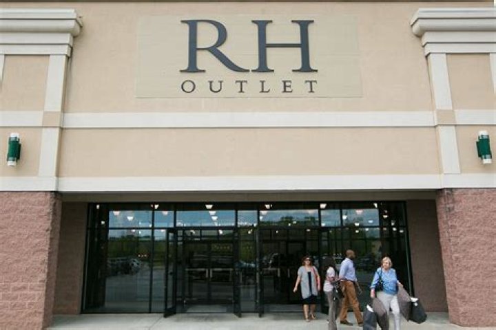 RH Outlet Leases 17,000 SF in South Miami Comras Company