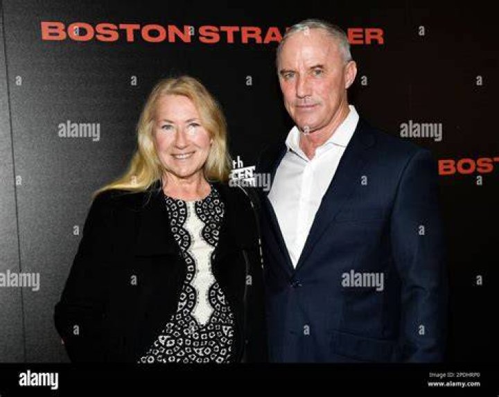 Robert John Burke wife Is Robert John Burke married?