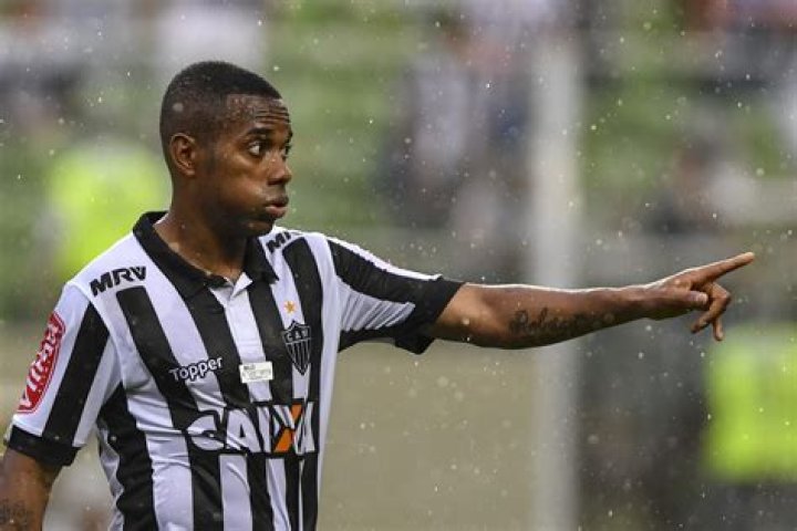 Robinho body measurements, age, Height, Weight, Wiki CharmCelebrity